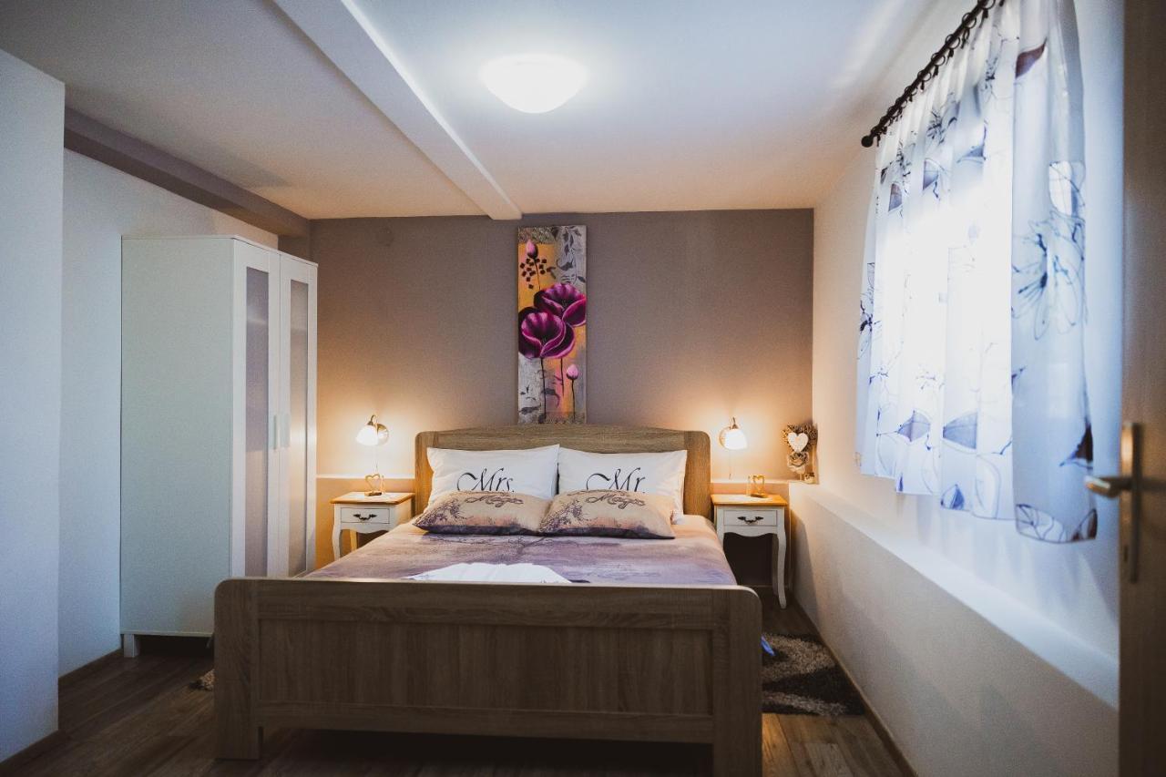 Soba I Apartman Dula Огулин Экстерьер фото