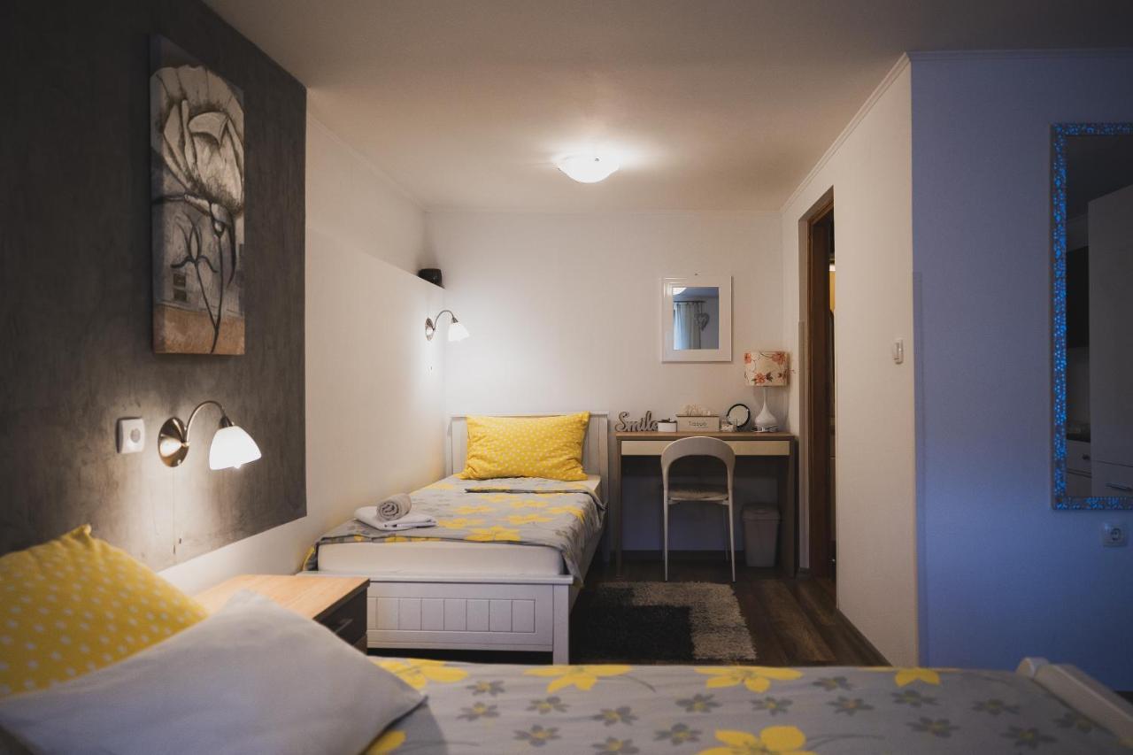 Soba I Apartman Dula Огулин Экстерьер фото